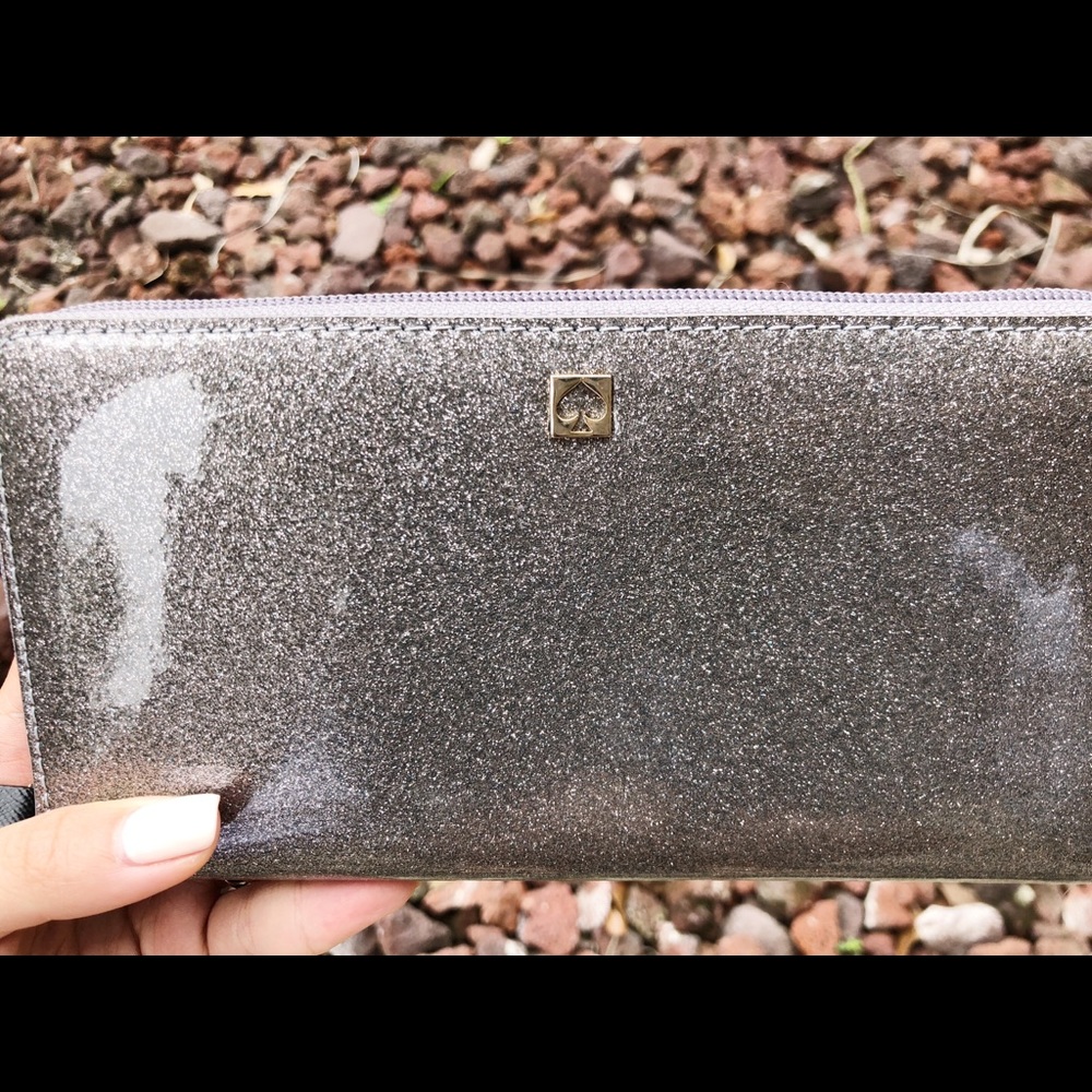 Gaby’sBags👜💕- NWT Kate spade zip around wallet - Picture 2 of 5